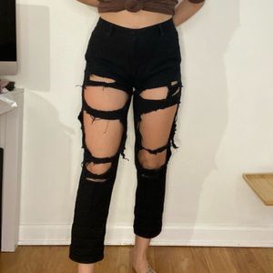 Distressed Ripped Black Mom / Boyfriend Jeans